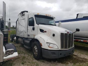  Salvage Peterbilt 579