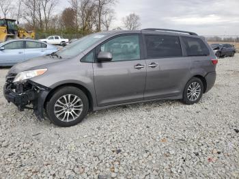  Salvage Toyota Sienna