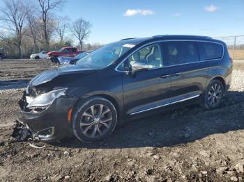  Salvage Chrysler Pacifica