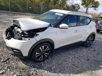  Salvage Nissan Kicks