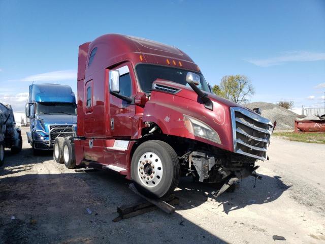  Salvage Freightliner Cascadia 1