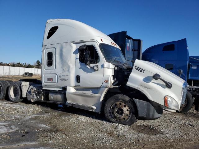  Salvage Freightliner Cascadia 1