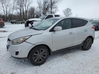  Salvage Hyundai TUCSON