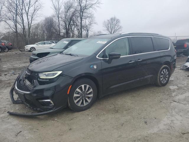  Salvage Chrysler Pacifica