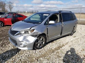  Salvage Toyota Sienna