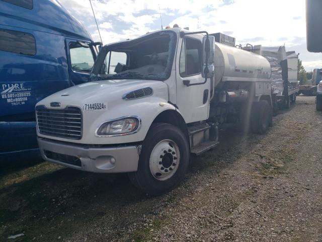  Salvage Freightliner M2 106 Med