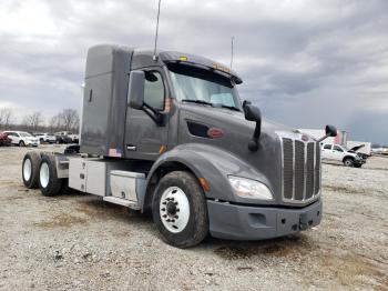  Salvage Peterbilt 579