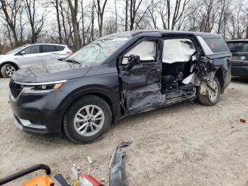  Salvage Kia Carnival