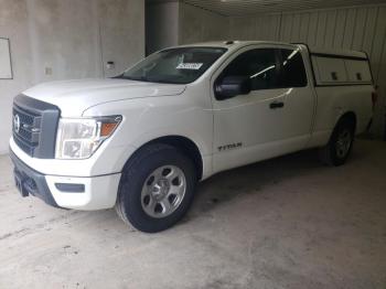  Salvage Nissan Titan