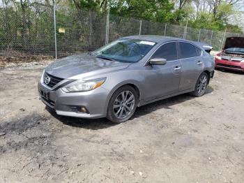  Salvage Nissan Altima