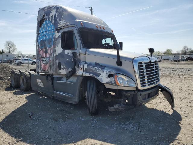  Salvage Freightliner Cascadia 1