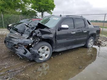  Salvage Chevrolet Avalanche