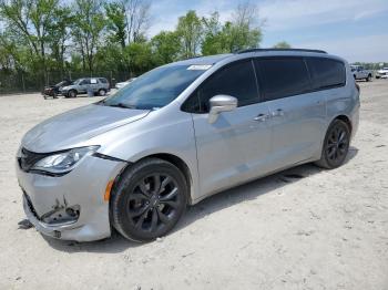  Salvage Chrysler Pacifica