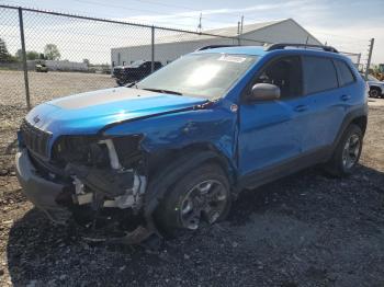  Salvage Jeep Cherokee