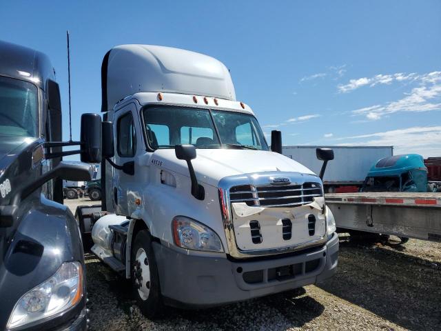  Salvage Freightliner Cascadia 1