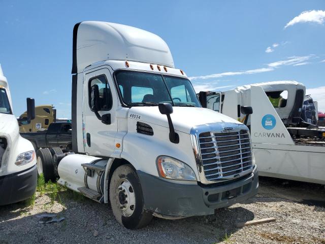  Salvage Freightliner Cascadia 1