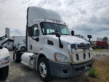  Salvage Freightliner Cascadia 1