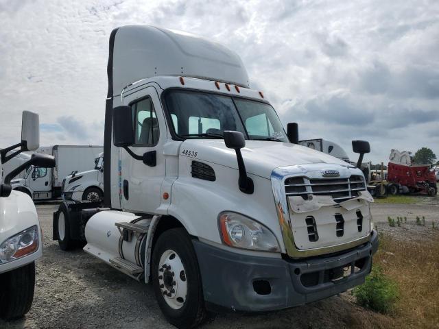  Salvage Freightliner Cascadia 1