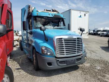  Salvage Freightliner Cascadia 1