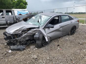 Salvage Hyundai ELANTRA