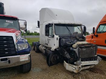  Salvage Volvo Vn