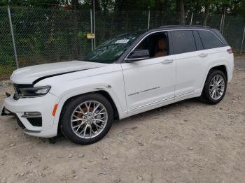  Salvage Jeep Grand Cherokee