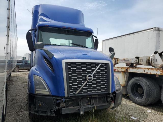 Salvage Volvo Vn