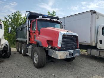  Salvage Freightliner 114sd