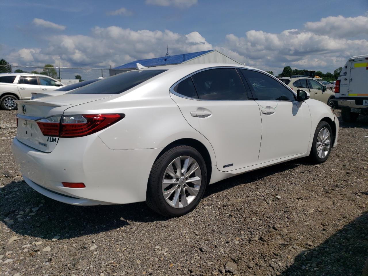 Lexus Es 300h Image 3