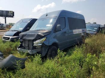  Salvage Mercedes-Benz Sprinter