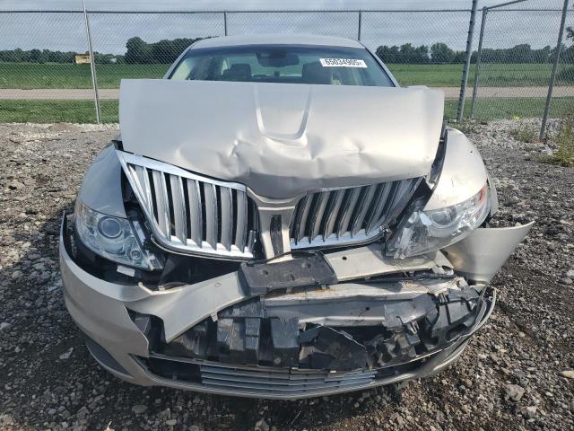 Lincoln MKS Image 7