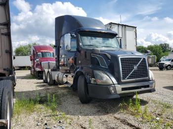  Salvage Volvo Vn