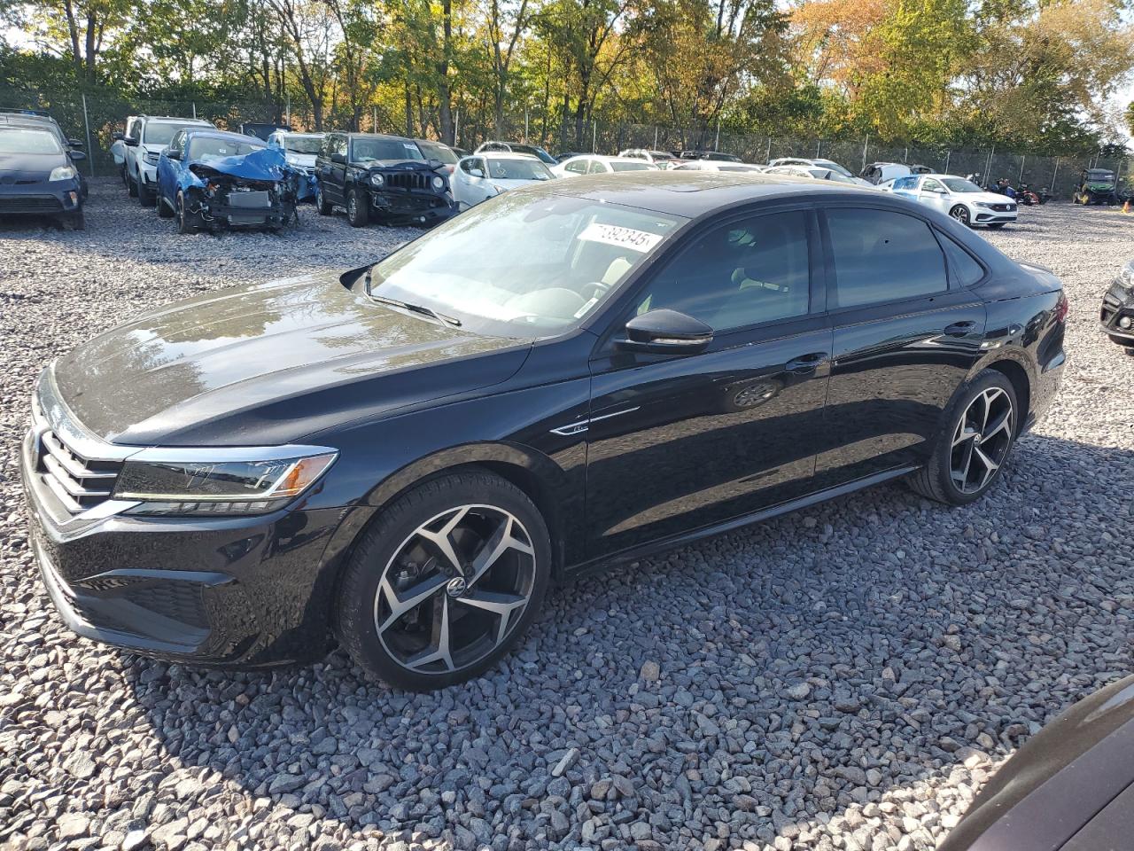 Volkswagen Passat R-line Image 1