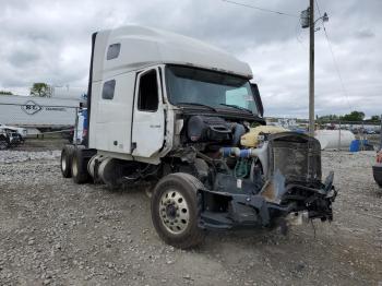  Salvage Volvo Vnl