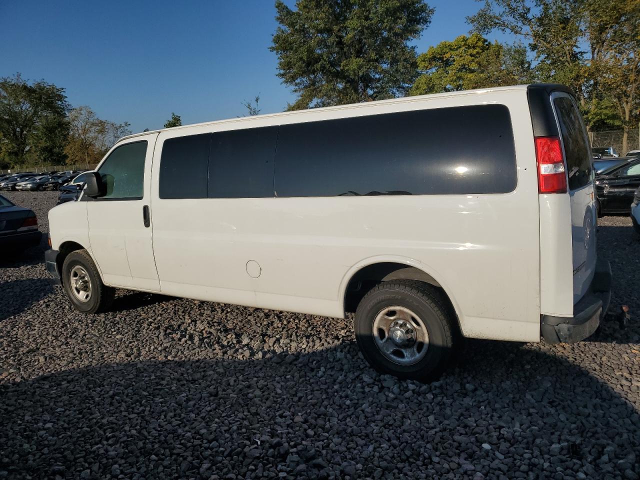 Chevrolet Express Lt Image 2