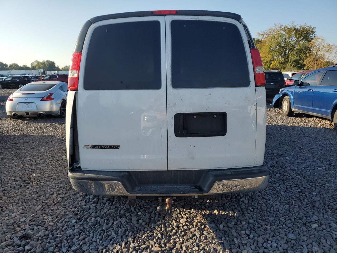 Chevrolet Express Lt Image 4