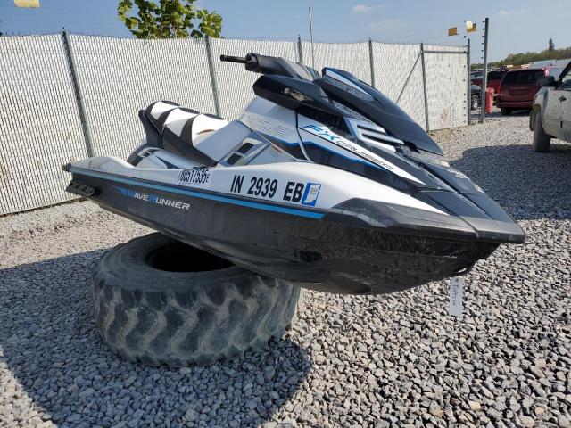  Salvage Yamaha Waverunne