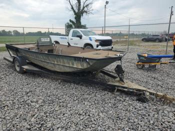  Salvage Lowe Boat W Trl