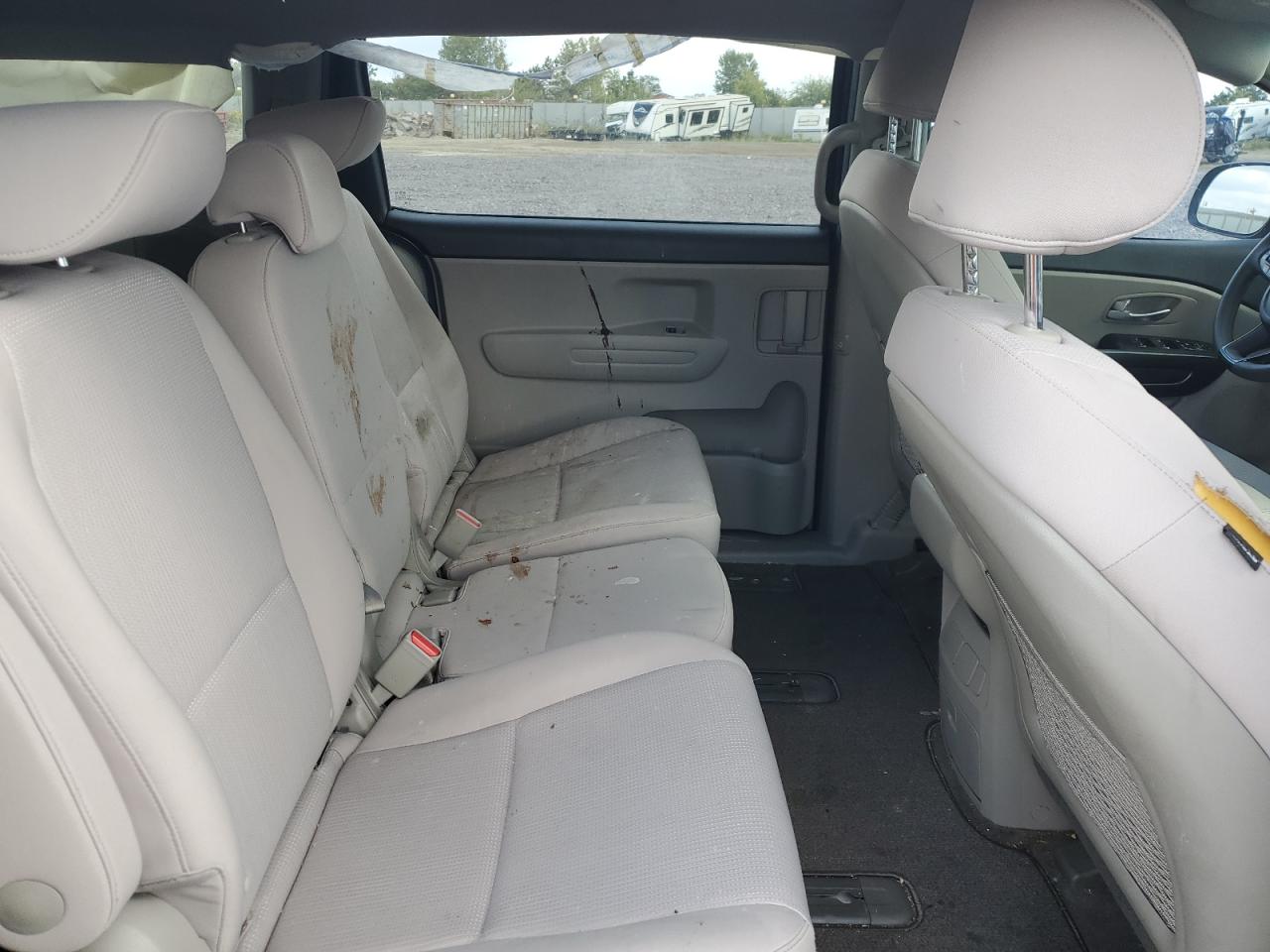 Kia Sedona Lx Image 13