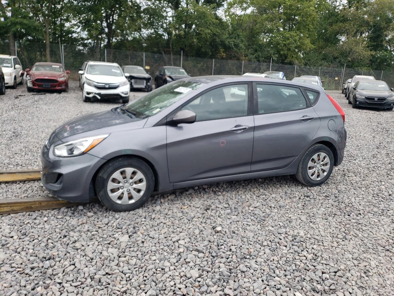 Hyundai ACCENT Se Image 1