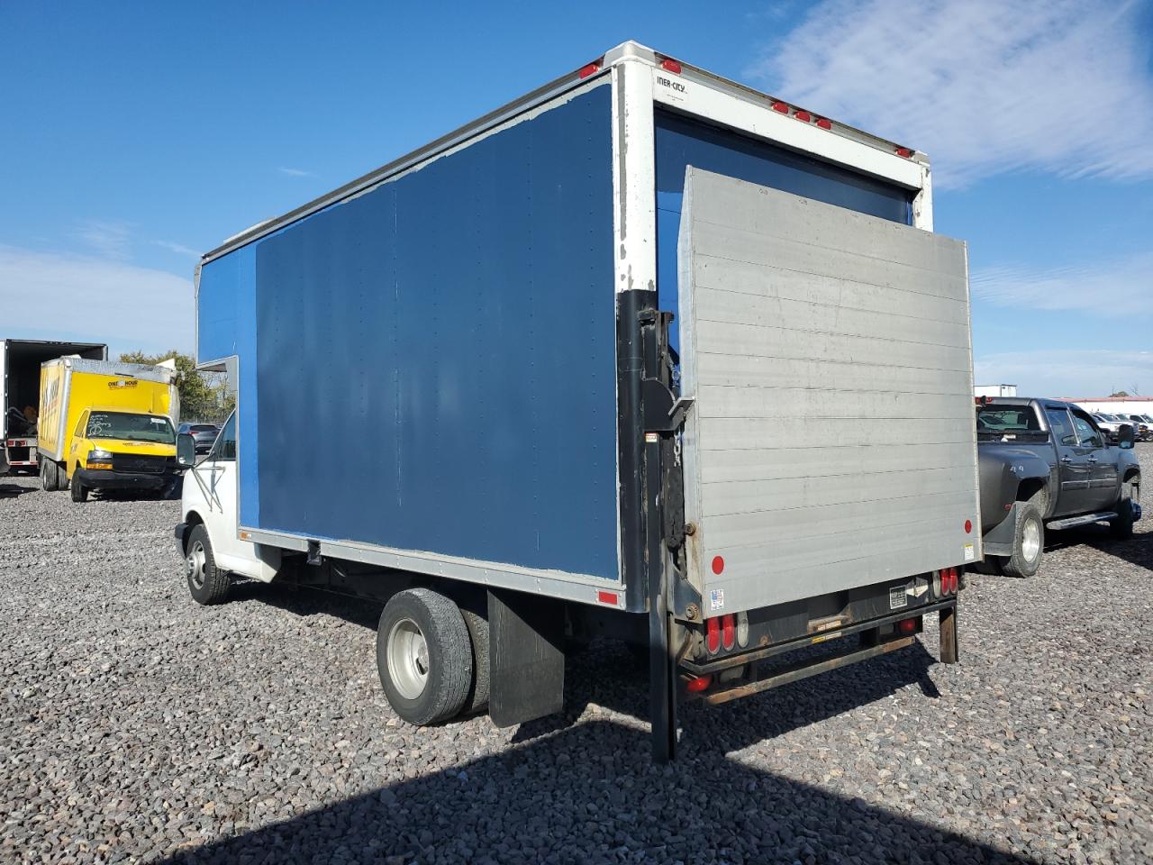 Chev Express Image 2