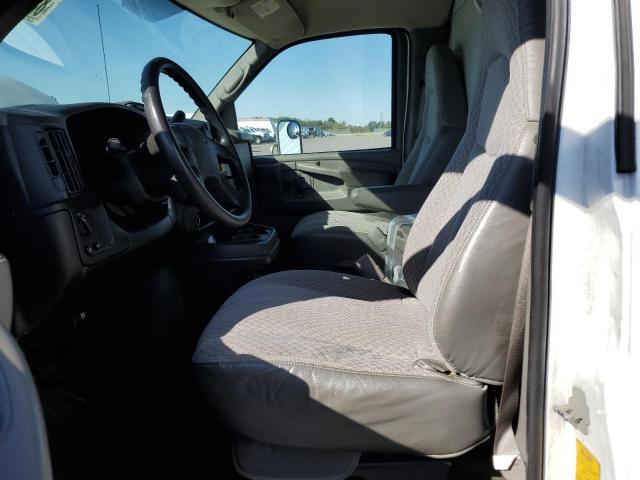 Chev Express Image 12