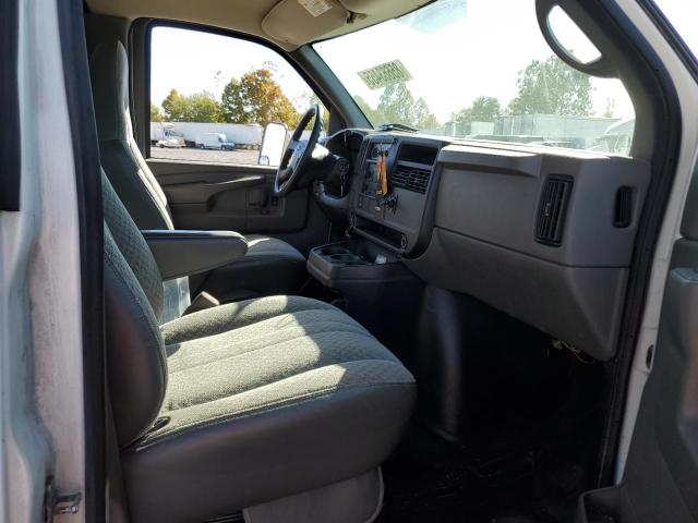 Chev Express Image 6