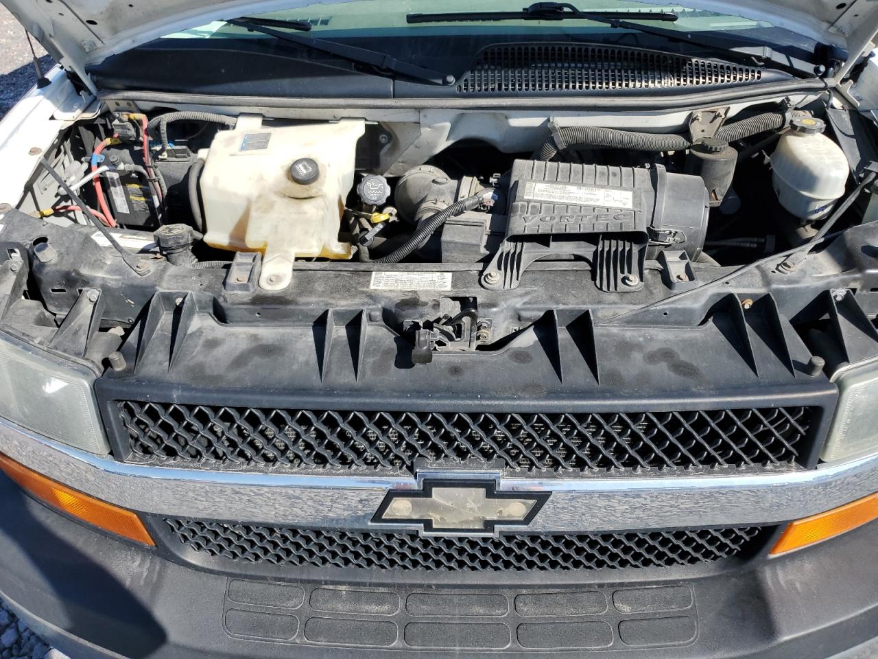 Chev Express Image 4