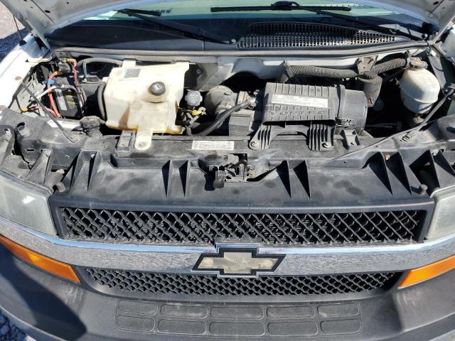 Chev Express Image 4