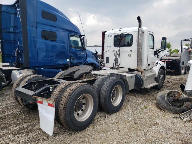 Peterbilt 579 Image 10