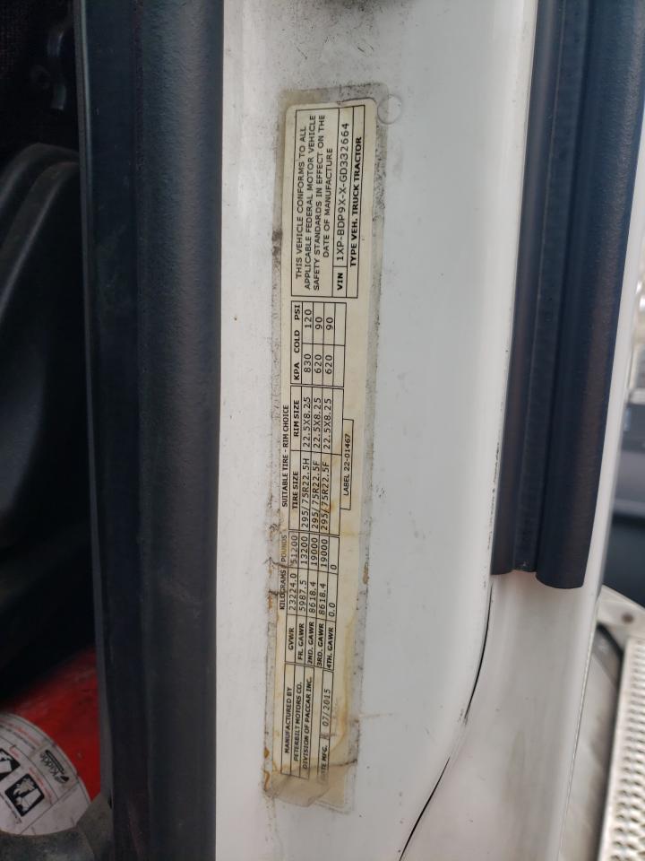 Peterbilt 579 Image 8