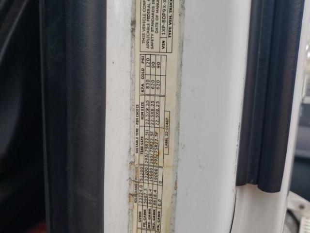 Peterbilt 579 Image 8