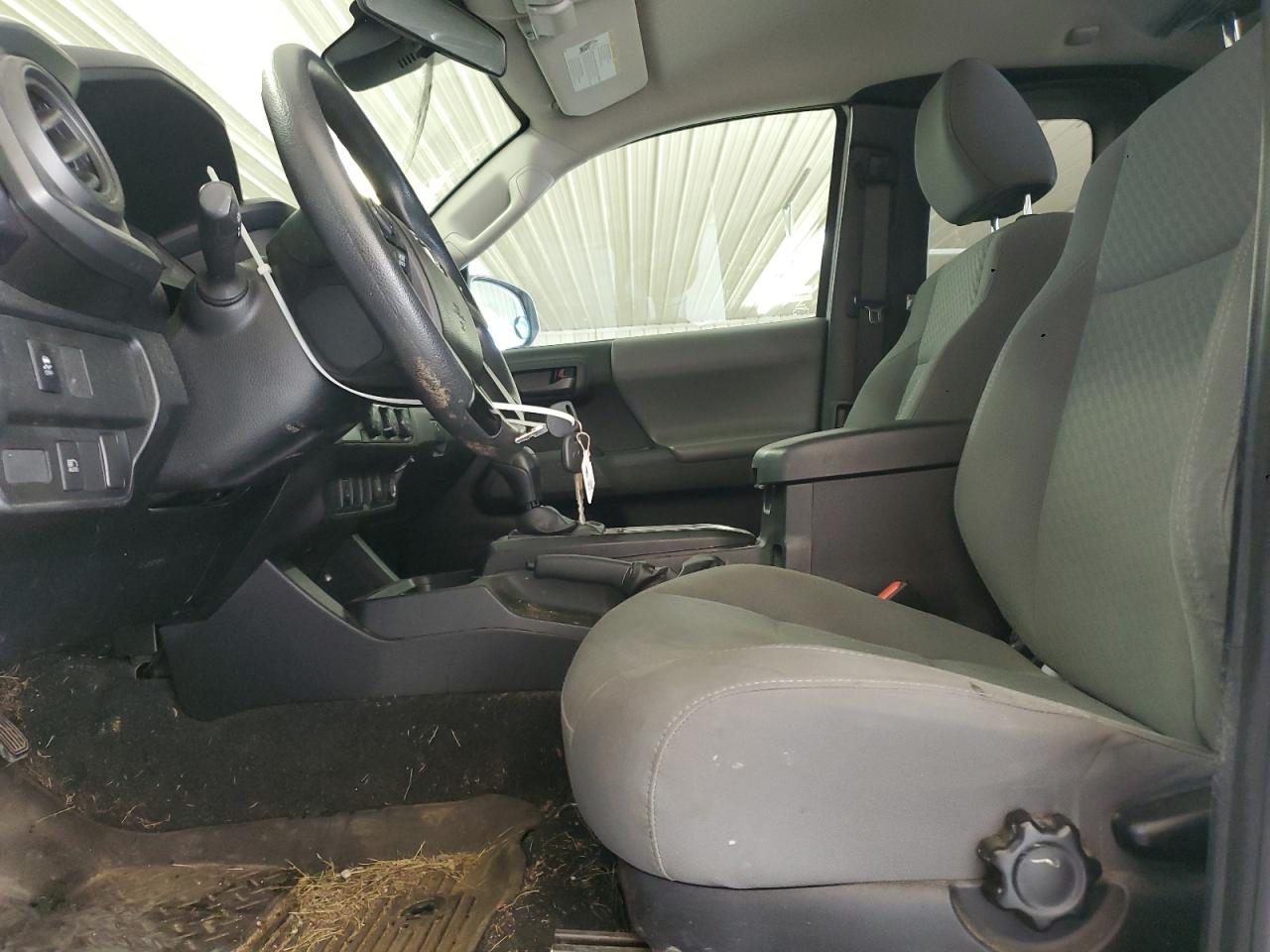 Toyota Tacoma Access Cab Image 5