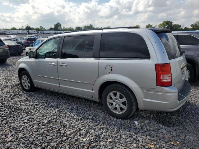 Chrysler Minivan Touring Plus Image 4
